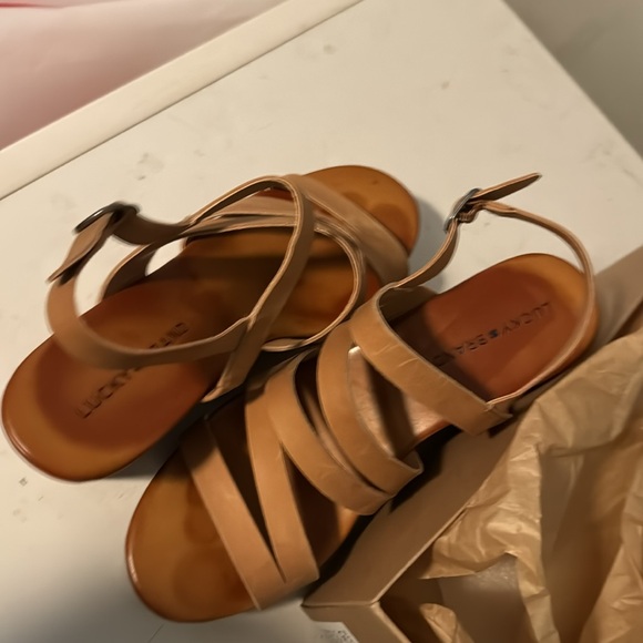 Lucky Brand - Picture 8 of 9